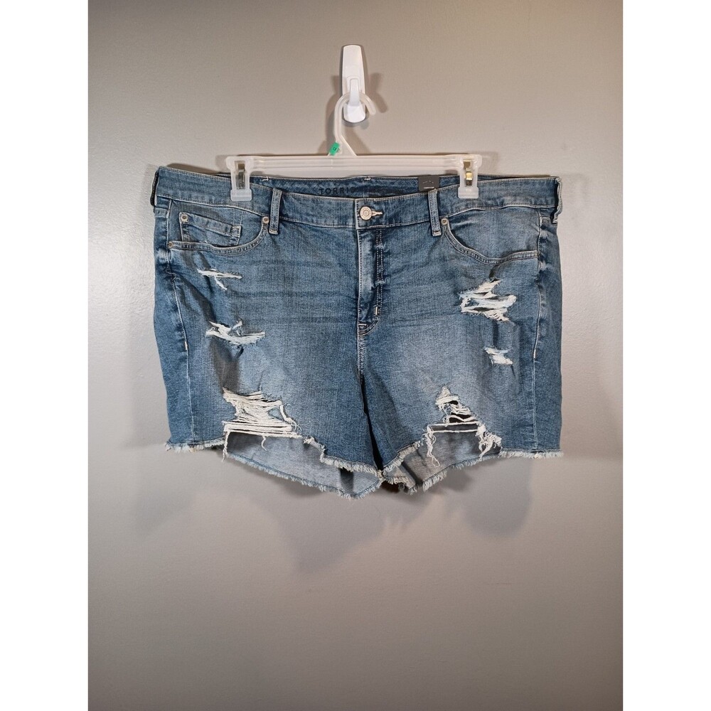 NWT Torrid Womens Distressed Mid Rise Vintage Stretch Denim Shorts Plus Size 24